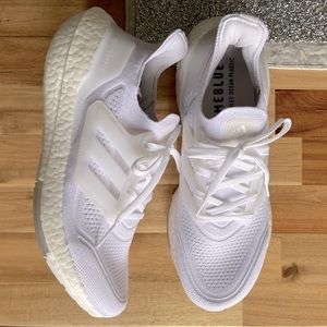 Ultraboost Light Cloud White • Size 9.5 •